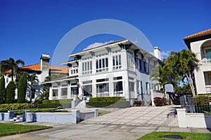 Beautiful Hillsborough bay bayshore waterfront house in Tampa