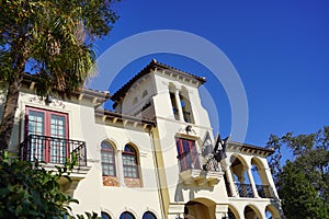 Beautiful Hillsborough bay bayshore waterfront house in Tampa