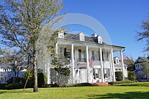 Beautiful Hillsborough bay bayshore waterfront house in Tampa