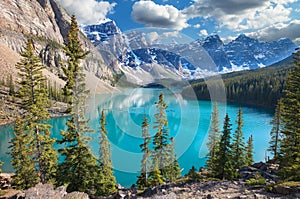 Beautiful Lake Louis in the Canadian Rockies photo