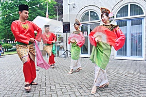 Beautiful Malaysian dancing couples