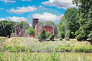 Beautiful medieval castle ruin with garden and water moat - Kasteel Bleijenbeek, Afferden, Netherlands