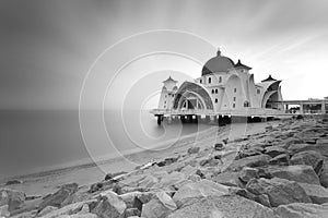 Hermoso mezquita en blanco y negro 