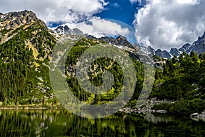 Krásná horská krajina. Popradské Pleso, Tatranský národní park, Slovensko