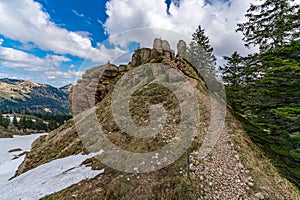 Beautiful mountain tour in spring to the Siplingerkopf from Balderschwang in the Allgau