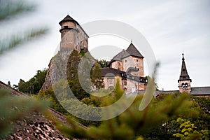 Krásný oravský hrad. v Oravském Podzámku na Slovensku. oblast Orava. Slovenská krajina. Cestovat. pojem.