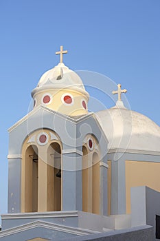 Beautiful orthodox church on Santorini, Greece. Local church in Oia village, Santorini island, Greece - Immagine photo