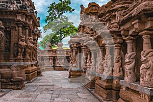 Beautiful Pallava architecture & exclusive sculptures at The Kanchipuram Kailasanathar temple, Oldest temple in Kanchipuram