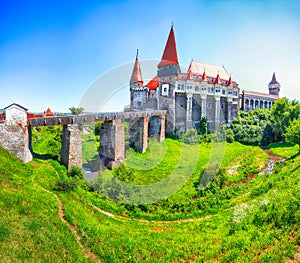 Hermoso de castillo  castillo de madera puente 