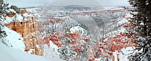 Beautiful panoramic view of Bryce canyon Nationalpark with snow in Winter with red rocks / Utah / USA