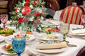 Beautiful restaurant interior table decoration for wedding or event. Flower Wedding Table Decoration, Autumn colors