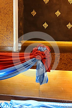 The beautiful ruffles are tied to decorate the stage in various ceremonies.