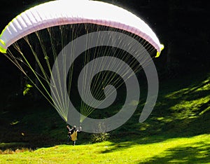 A beautiful scenario of paragliding