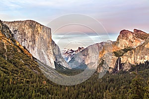 Beautiful scenario in the Yosemite National Park, California