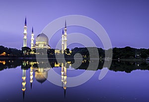 The beautiful of Shah Alam Mosque photo