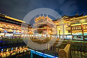 Beautiful shanghai yuyuan garden at night