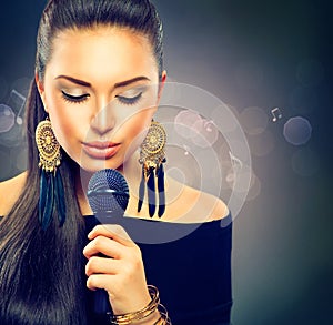 Beautiful Singing Girl