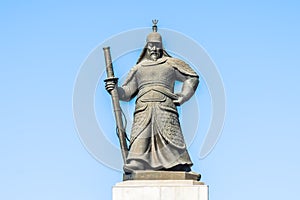 Beautiful Statue Admiral Yi Sun Shin