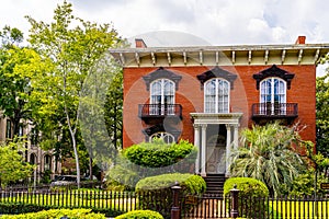 Beautiful streets and homes in downtown Savannah, Georgia, USA