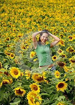 BEAUTIFUL SUNFLOWER GIRL