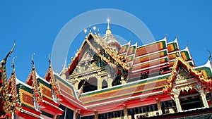 Beautiful Thai temple soars into blue sky