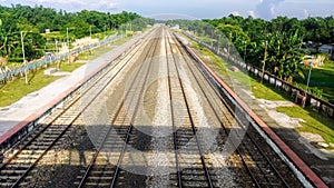 THE BEAUTIFUL TRACKS ,BEAUTIFUL PLATFORM, ABSOLUTE SOLEMNITY