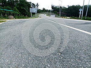 The beautiful view of the road is signposted 26 kilometers to Yi - Ngo, 49 kilometers to Narathiwat and can see the green of tree