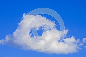 Beautiful white cloud with blue sky background on sunny day