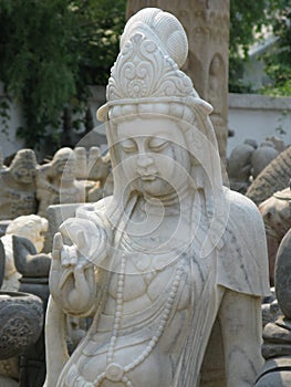 Beautiful Woman Chinese Statue - Beijing Dirt Market