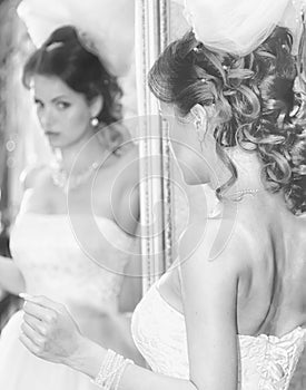 Beautifulbride with the mirror