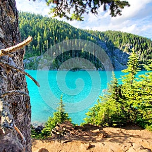 Beautifull Lake view and Greeny Mountains view of Garibaldi provincial Park