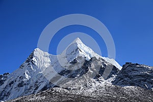 Beautiufl Himalayan mountain in Nepal