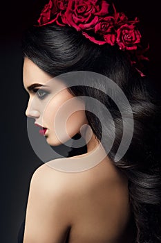 Beauty Fashion Model Girl Portrait with Roses