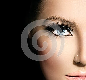 Beauty makeup for blue eyes