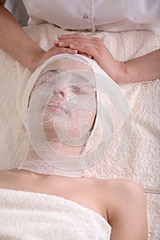 Beauty Treatment Gauze Application