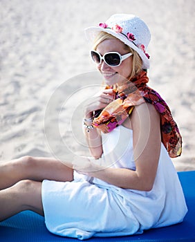 Beautyful woman at the beach