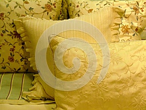 Bedding pillows