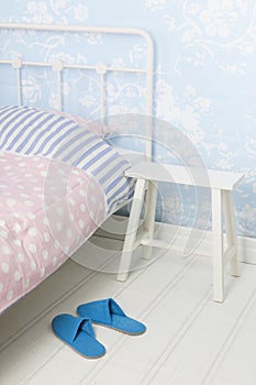 Bedroom with bedstead