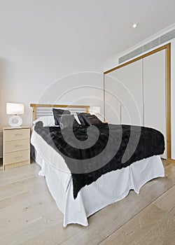 Bedroom with built-in wardrobe photo