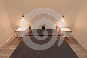 Bedroom with Queen Size Bed