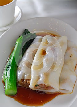 Beef rice sheet dim sim