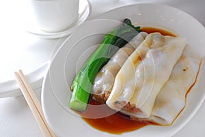 Beef rice sheet roll dim sum