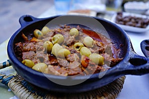 Beef tajine with green olives