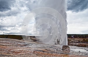 Beehive Geyser in Yellowstone National Park, USA