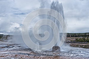 Beehive Geyser in Yellowstone National Park, USA