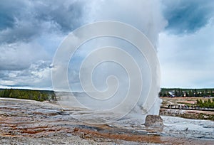 Beehive Geyser in Yellowstone National Park, USA