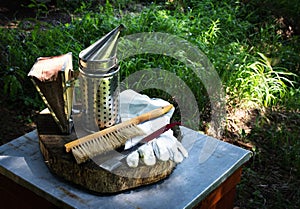 Beekeeping background smoker img