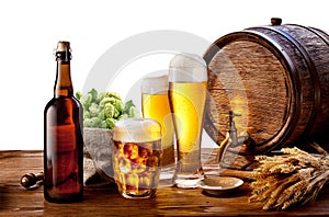 Beer barrel with glasses