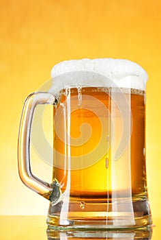 Beer mug with froth