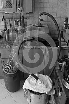 Beer stripping distillation of thick fruit mash  in a home kitchen by Steam Injection